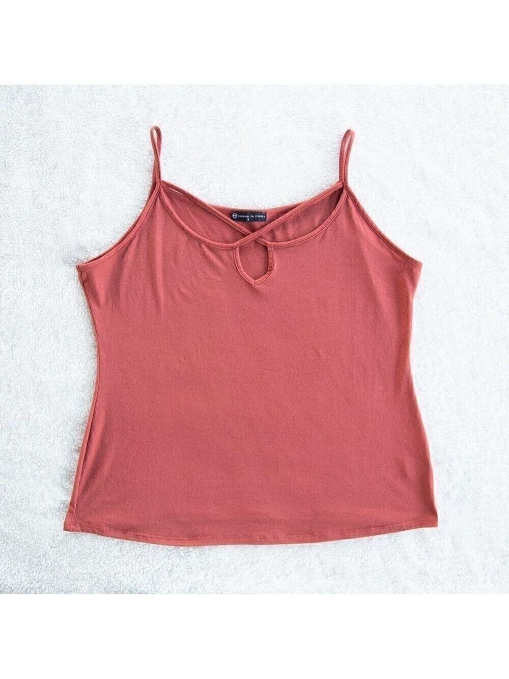 Fashion to Figure Strappy Keyhole Cami size 2